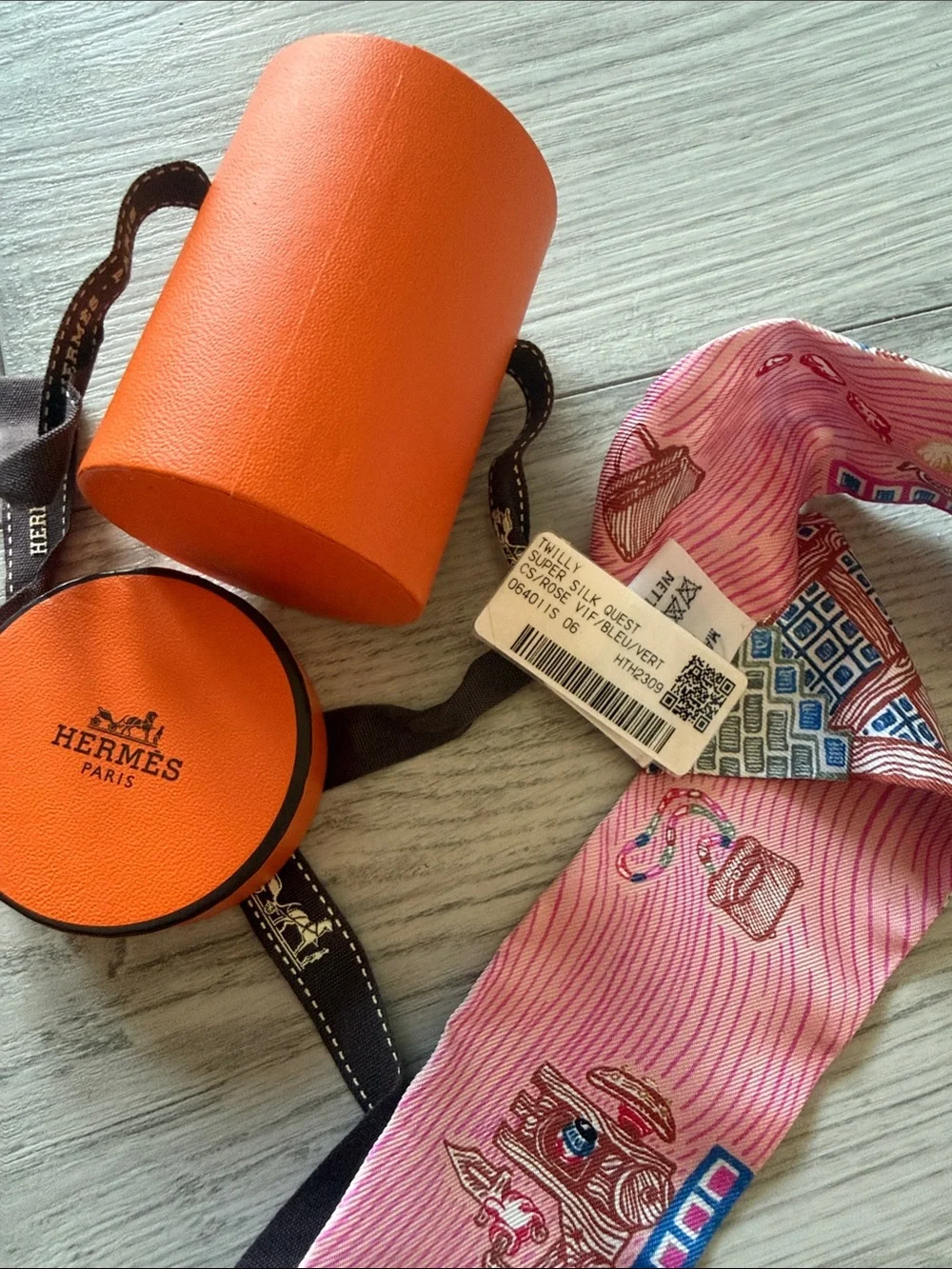 Hermes Pink Multicolor Silk Twilly Scarf limited edition - Picture 2 of 5